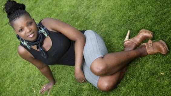 cantante-hipnotizada